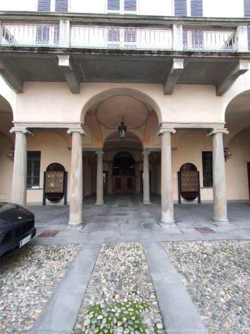 Residenza In Palazzo Storico Nel Cuore Di Bergamo Exterior foto